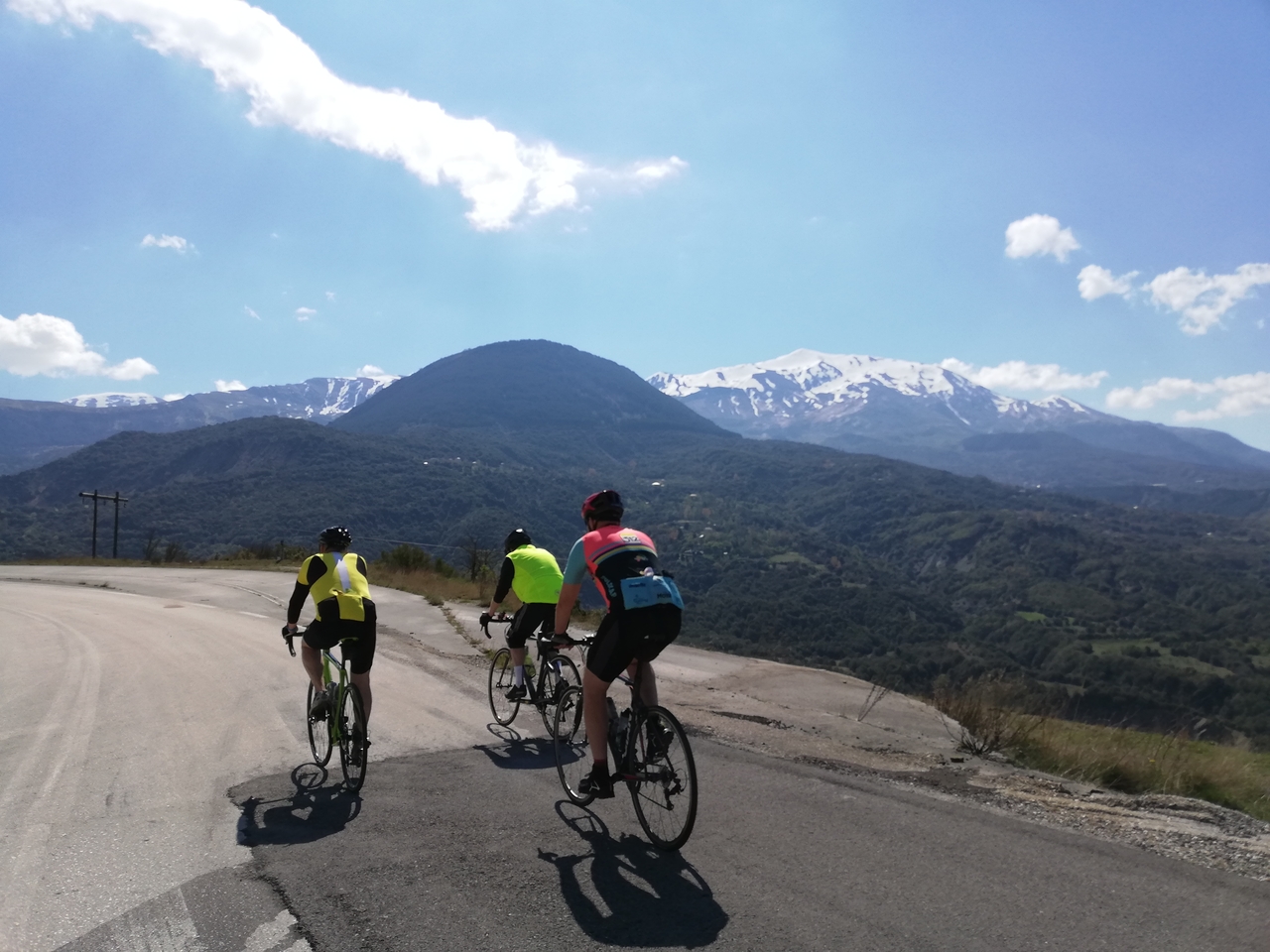 From Preveza to Thessaloniki via the edge of the Pindus Mountains and Mount Olympus. An exciting mix of Alpine-esque mountain roads, winding valley roads and sections along the Mediterranean coast, this ride has it all!