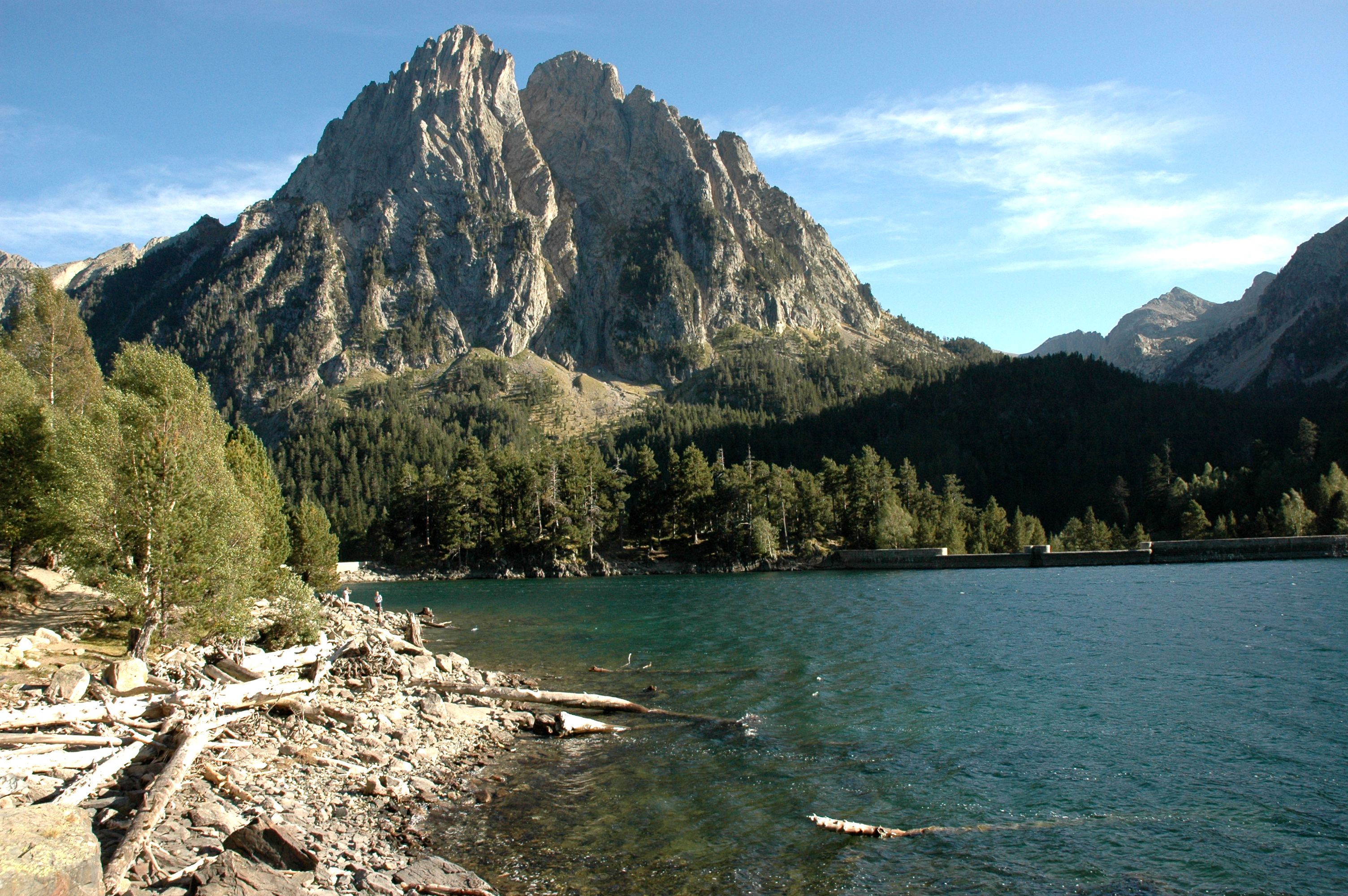 Pyrenees Lakes Trek Picture 2